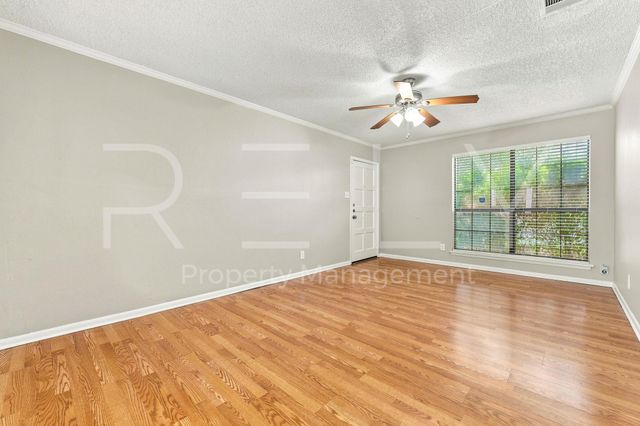 205 W William Cannon DR A, Austin, TX 78745