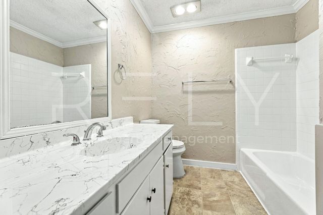 205 W William Cannon DR A, Austin, TX 78745