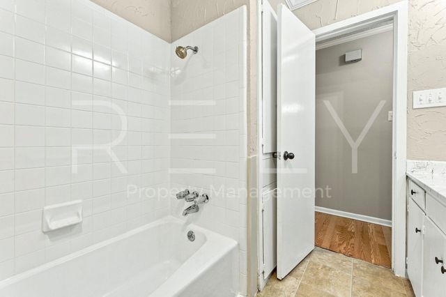 205 W William Cannon DR A, Austin, TX 78745