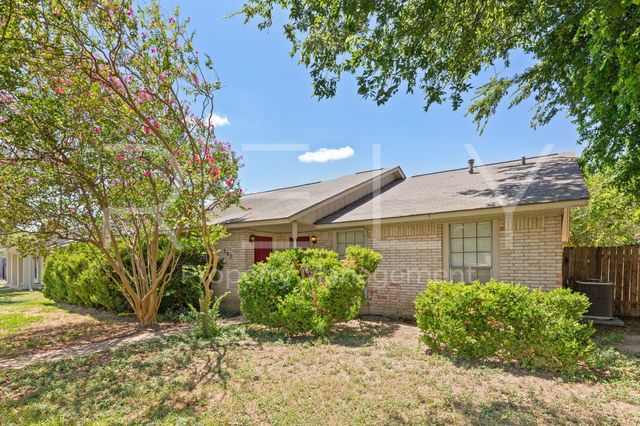 205 W William Cannon DR A, Austin, TX 78745