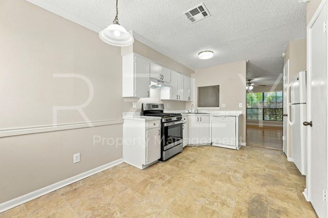 205 W William Cannon DR A, Austin, TX 78745