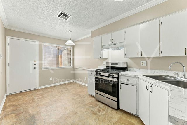 205 W William Cannon DR A, Austin, TX 78745