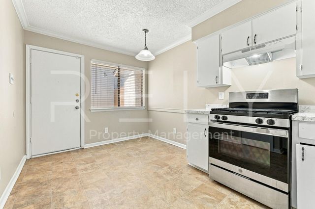 205 W William Cannon DR A, Austin, TX 78745