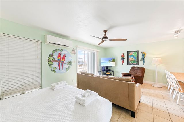 900 N Station St B5, Port Aransas, TX 78373