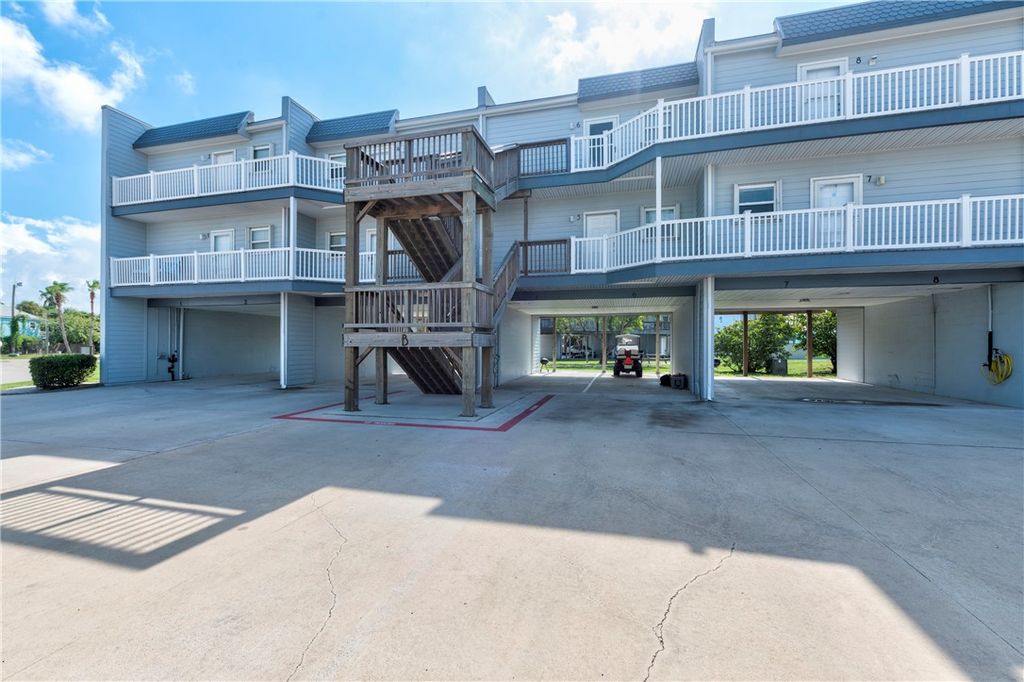 900 N Station St B5, Port Aransas, TX 78373