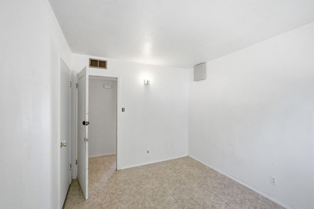 251 Luna Avenue NE, Los Lunas, NM 87031