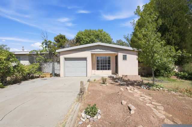 251 Luna Avenue NE, Los Lunas, NM 87031