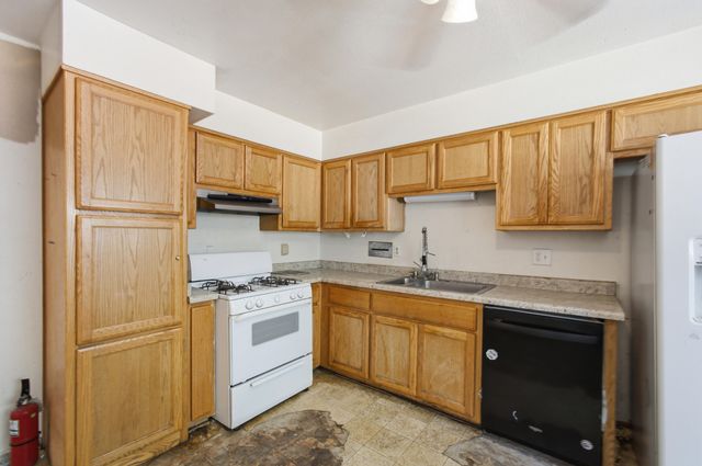 251 Luna Avenue NE, Los Lunas, NM 87031