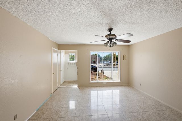 251 Luna Avenue NE, Los Lunas, NM 87031