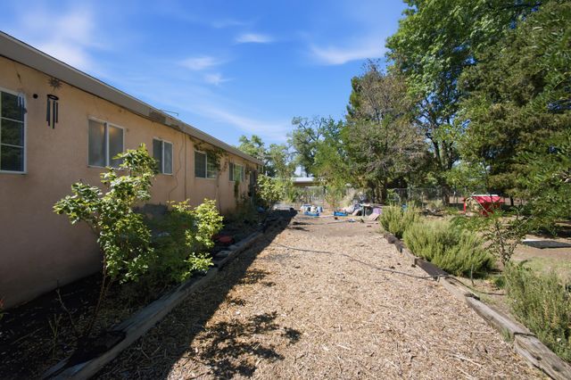 251 Luna Avenue NE, Los Lunas, NM 87031