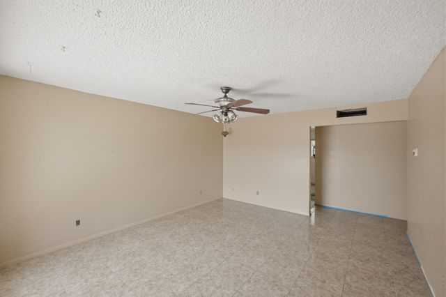 251 Luna Avenue NE, Los Lunas, NM 87031