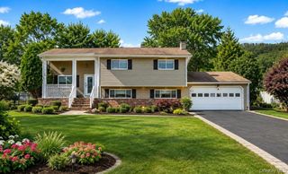 46 Merriewold Lane N, Monroe, NY 10950