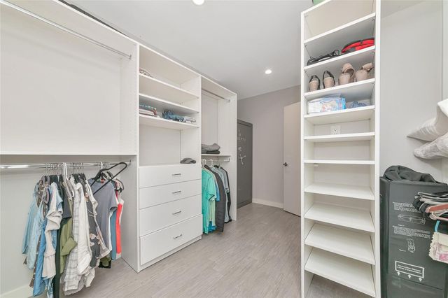 2639 BOUGAINVILLEA STREET, Sarasota, FL 34239