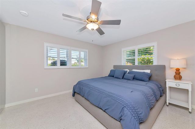 2639 BOUGAINVILLEA STREET, Sarasota, FL 34239