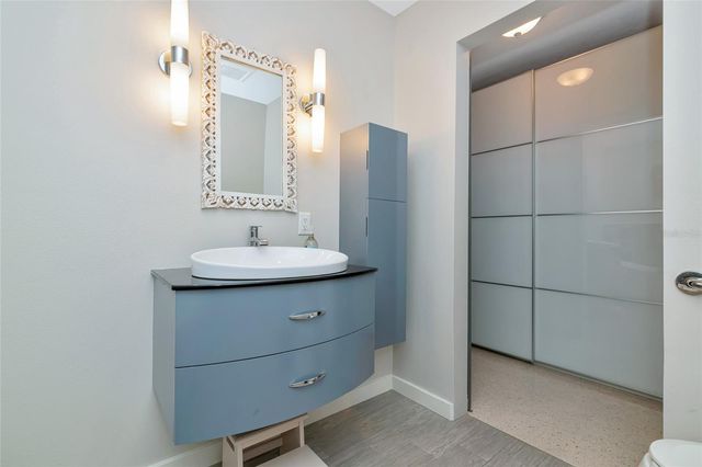 2639 BOUGAINVILLEA STREET, Sarasota, FL 34239