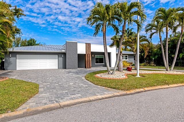 2639 BOUGAINVILLEA STREET, Sarasota, FL 34239