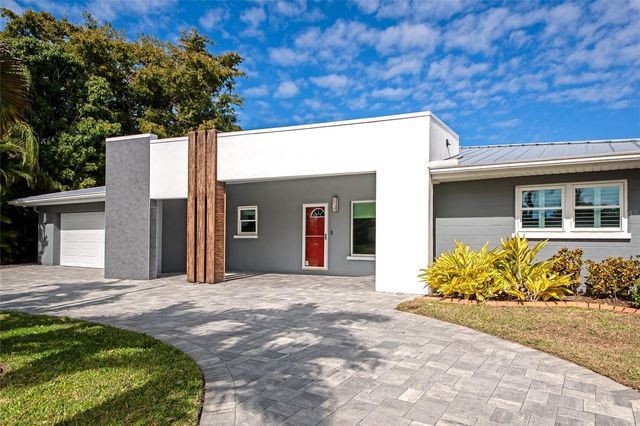 2639 BOUGAINVILLEA STREET, Sarasota, FL 34239