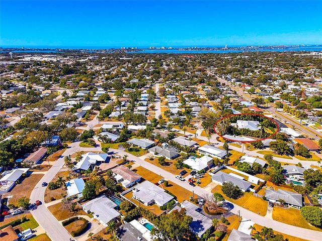 2639 BOUGAINVILLEA STREET, Sarasota, FL 34239