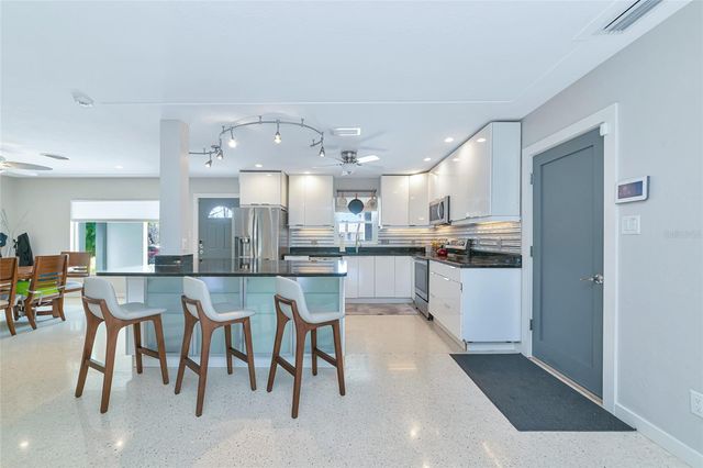 2639 BOUGAINVILLEA STREET, Sarasota, FL 34239