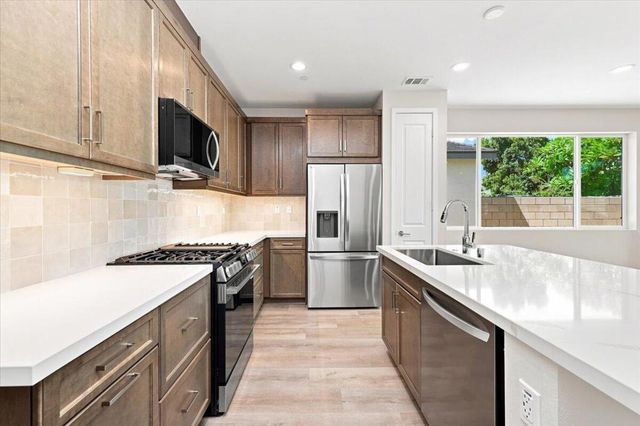 69674 Calle La Costa, Cathedral City, CA 92234