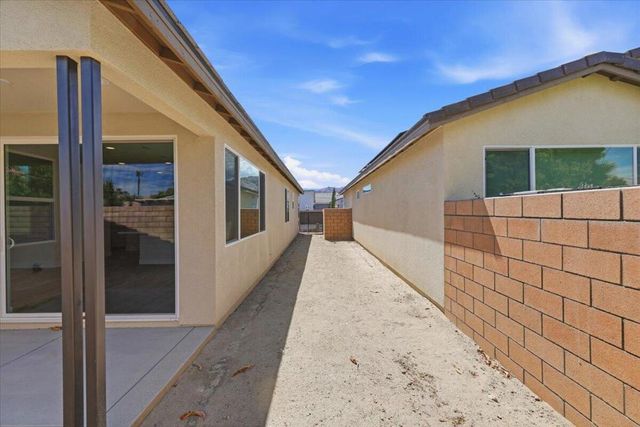 69674 Calle La Costa, Cathedral City, CA 92234