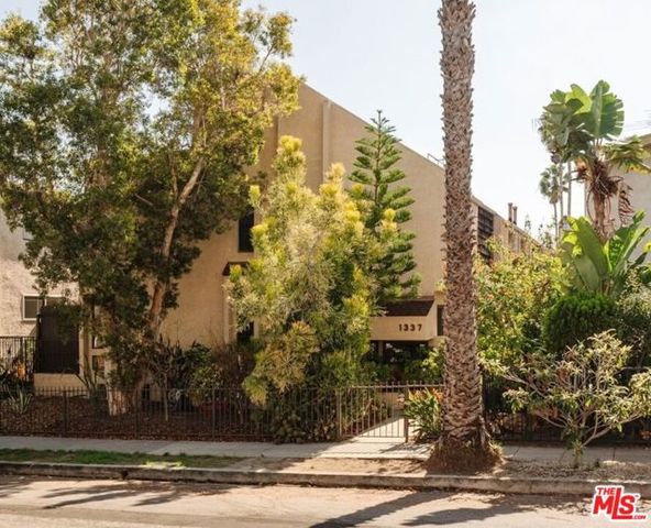 1337 Centinela Avenue 2, Santa Monica, CA 90404