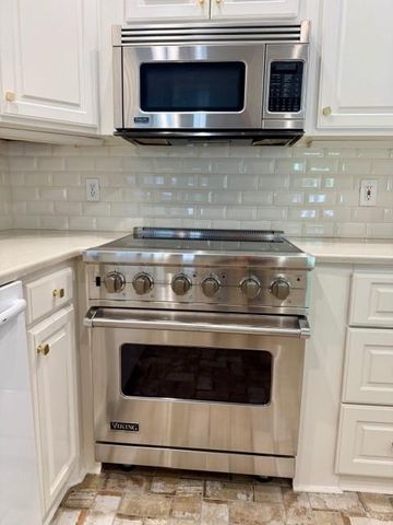 417 VERSAILLES Boulevard 417, Alexandria, LA 71303