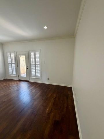 417 VERSAILLES Boulevard 417, Alexandria, LA 71303