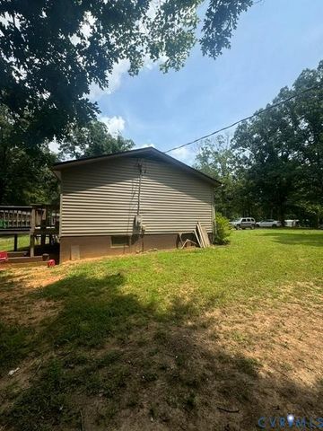 2029 Redd Shop Rd, Farmville, VA 23901