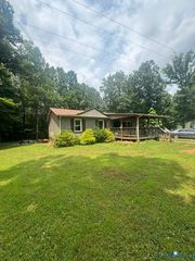 2029 Redd Shop Rd, Farmville, VA 23901