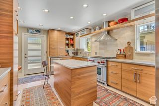 2035 E RIBBON LN, Holladay, UT 84117