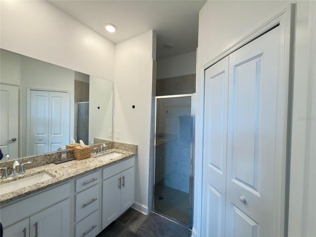 5523 SAPPHIRE STONE COVE, Bradenton, FL 34211