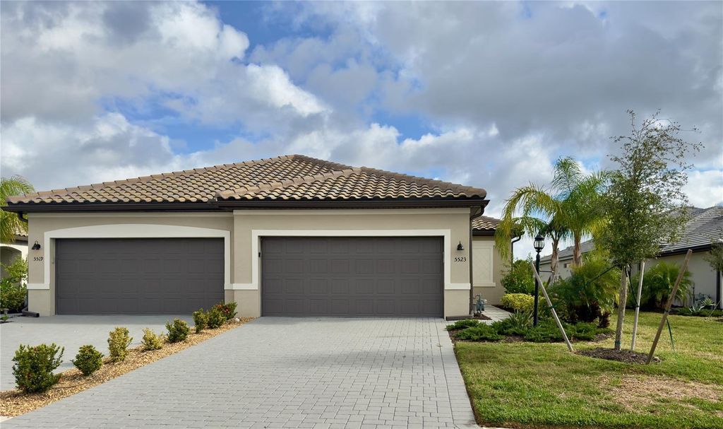 5523 SAPPHIRE STONE COVE, Bradenton, FL 34211