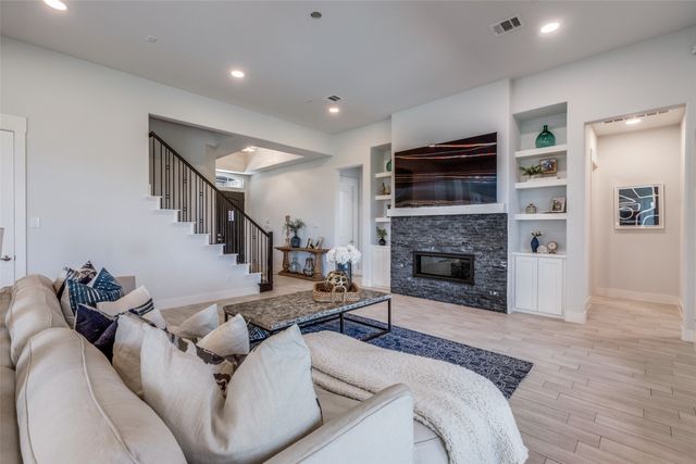 1224 Karsten Ridge Pass, Gunter, TX 75058