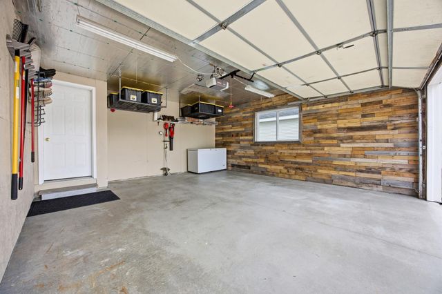 1859 13th Street E, West Fargo, ND 58078