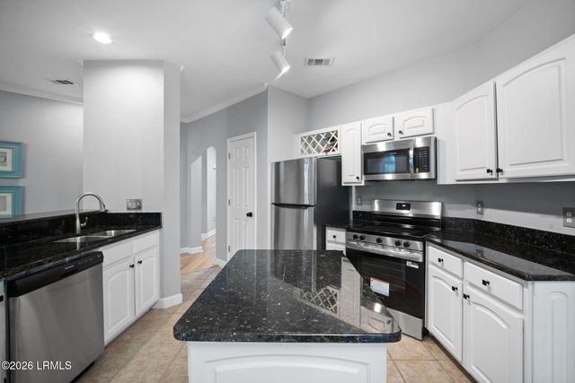 4 Indigo Run Dr Apt 1320, Hilton Head Island, SC 29926