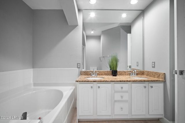 4 Indigo Run Dr Apt 1320, Hilton Head Island, SC 29926