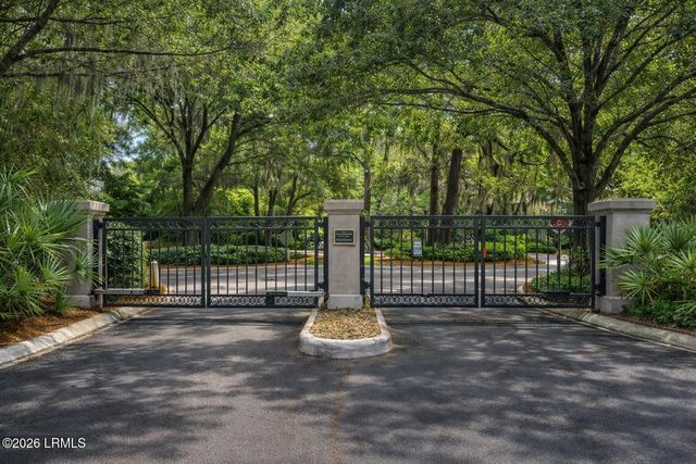 4 Indigo Run Dr Apt 1320, Hilton Head Island, SC 29926
