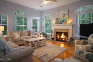 4 Indigo Run Dr Apt 1320, Hilton Head Island, SC 29926