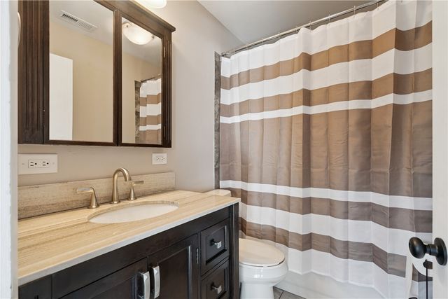 105 4th Street SW, Swisher, IA 52338