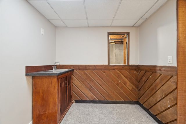 105 4th Street SW, Swisher, IA 52338