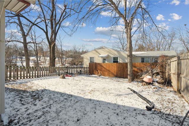 105 4th Street SW, Swisher, IA 52338