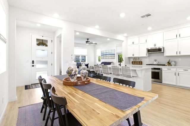 2861 Honey Opal Ave, Sacramento, CA 95833