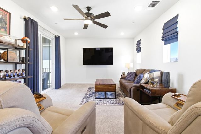 2861 Honey Opal Ave, Sacramento, CA 95833