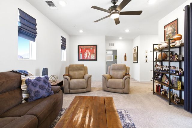 2861 Honey Opal Ave, Sacramento, CA 95833
