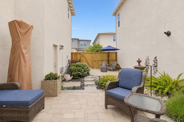 2861 Honey Opal Ave, Sacramento, CA 95833