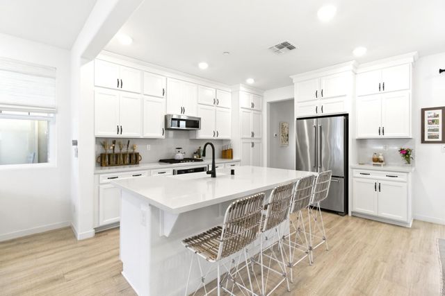 2861 Honey Opal Ave, Sacramento, CA 95833