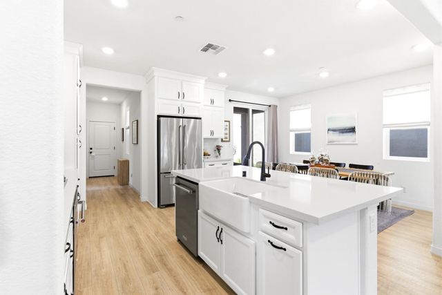 2861 Honey Opal Ave, Sacramento, CA 95833