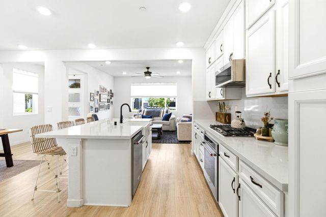 2861 Honey Opal Ave, Sacramento, CA 95833