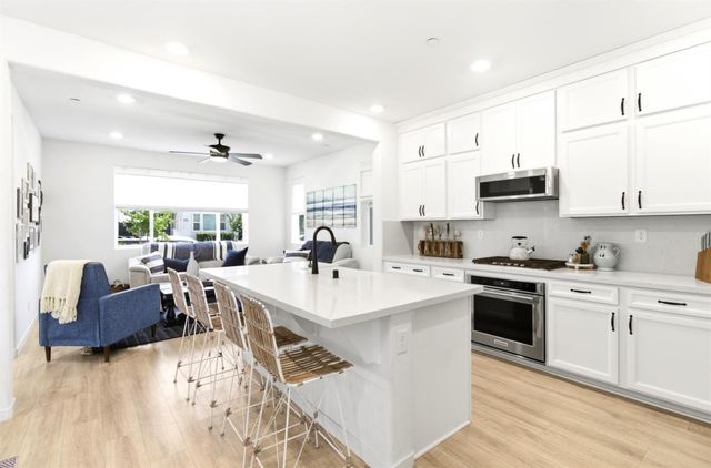 2861 Honey Opal Ave, Sacramento, CA 95833